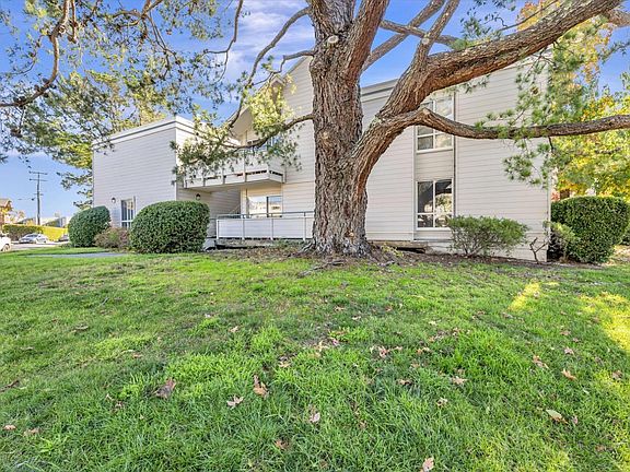 3rd image of 348 Larkspur Plaza Drive