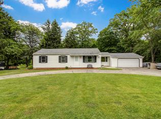 4074 Jackson Dr, Jackson, WI 53037