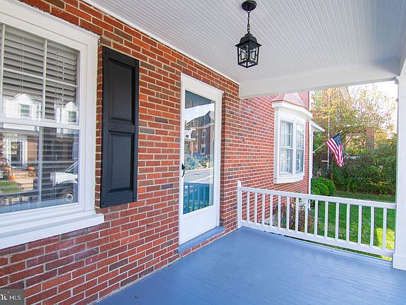 5th image of 1112 Fry Ave