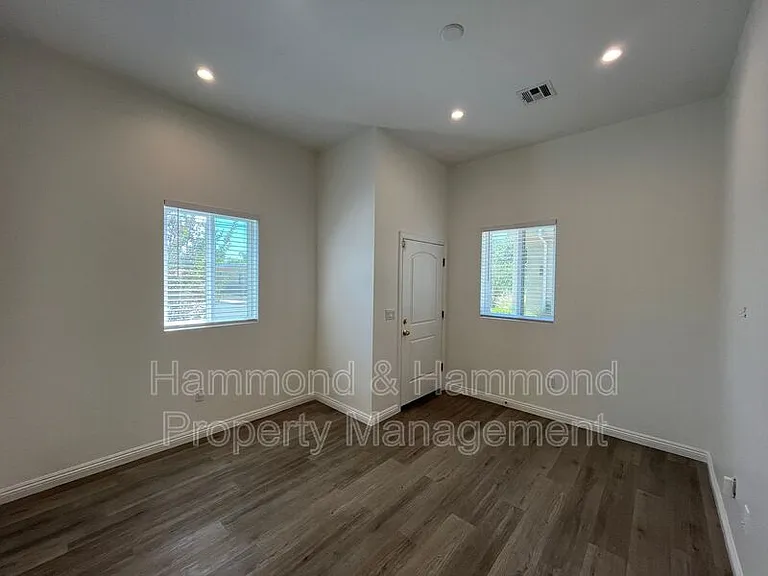 12680 Bradley Ave #9 — Photo 5