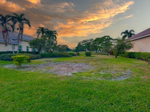 5443 Fountains Drive S, Lake Worth, FL 33467