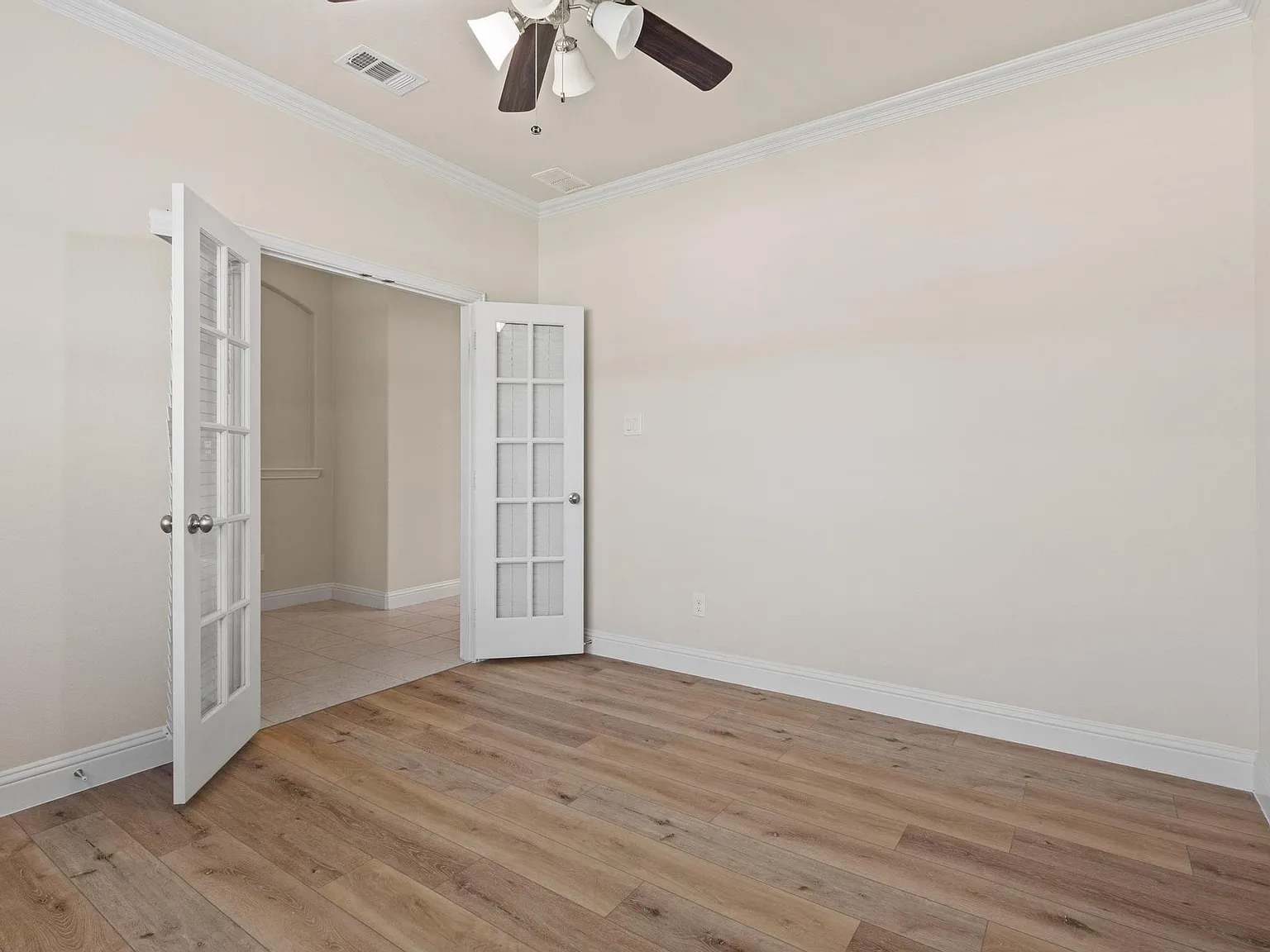 3 bed, 1806 sqft, $2,000 — Photo 4