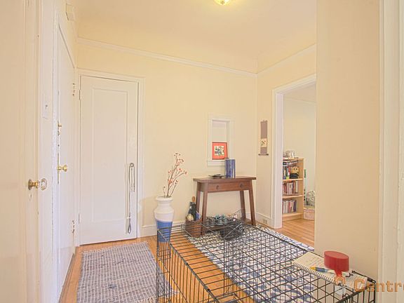 5th image of 2101 Sacramento St #14