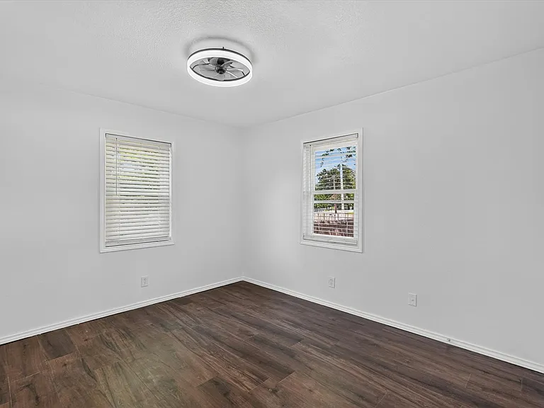 815 Wilson Dr — Photo 22
