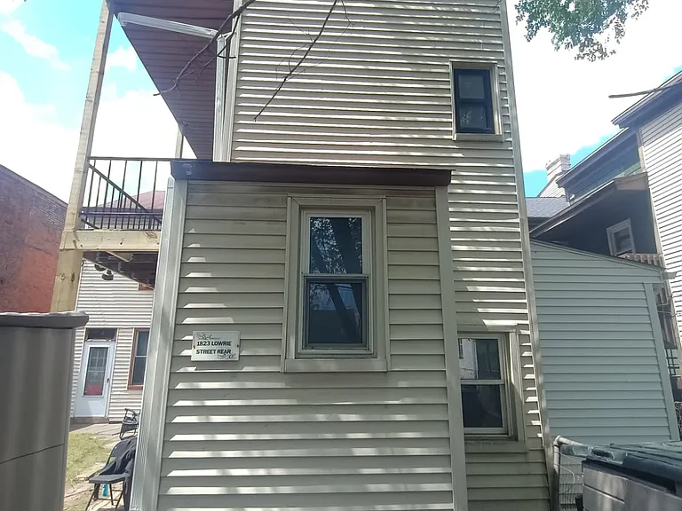 1823 Lowrie St — Photo 2