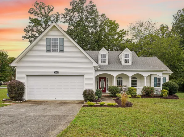 501 Poplar Bnd, Dickson, TN 37055