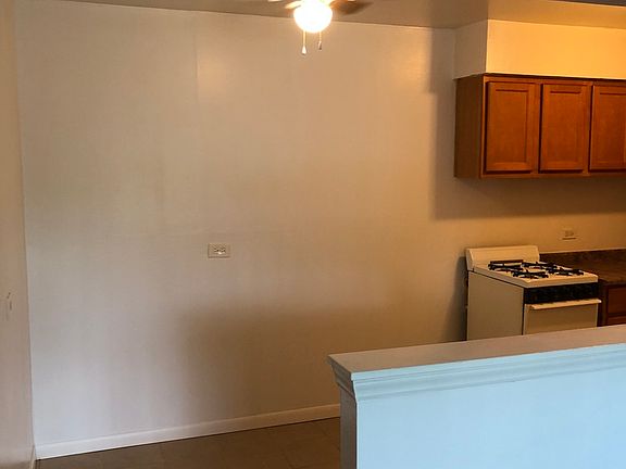3rd image of 15301 Knox Ave APT 9