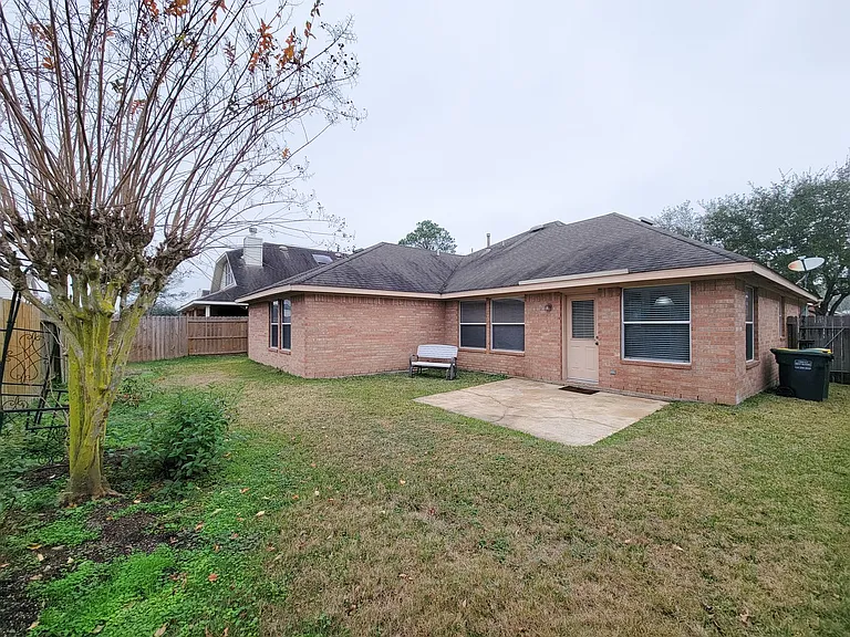 6806 Haley Ct — Photo 35