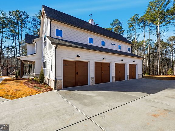 4th image of 292 County Rd