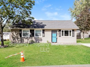 52 Delaware Ave, Sicklerville, NJ 08081