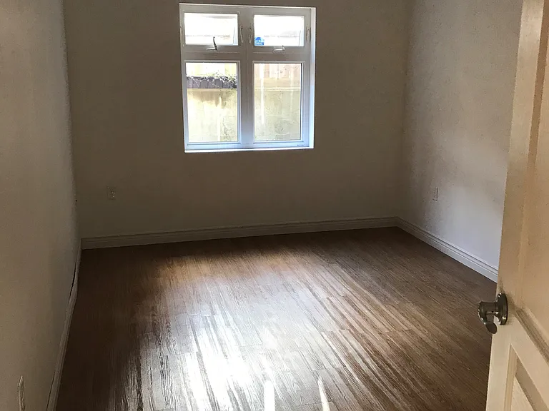 222 Portland St — Photo 8