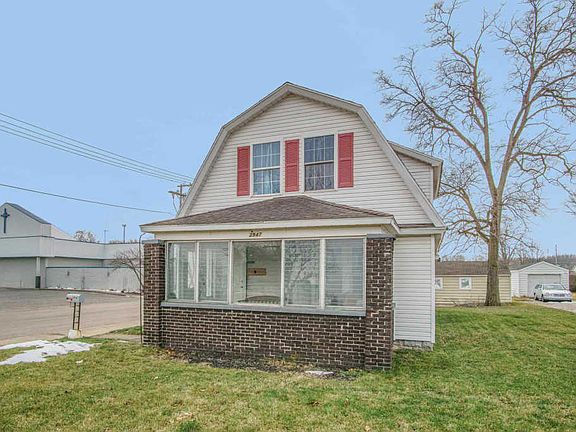 3rd image of 3947 E Lincolnway Ave