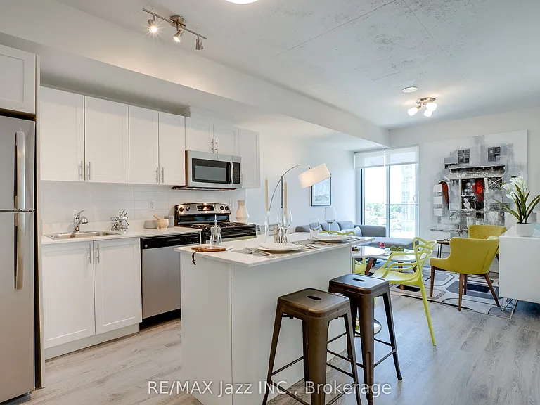 100 Bond St E #1207 — Photo 10