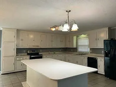 3 bed, 2000 sqft, $1,750 — Photo 2
