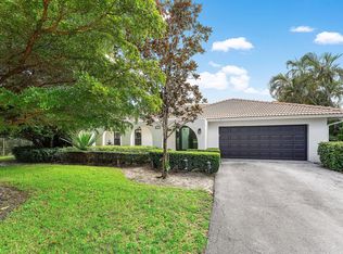 6738 S Grande Dr, Boca Raton, FL 33433