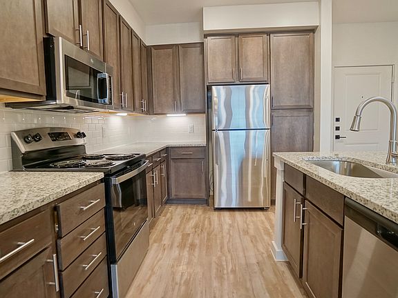 4th image of 3256-107 Folsom St
