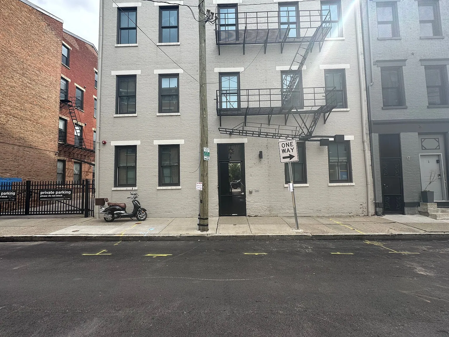 21 E 15th — Photo 2