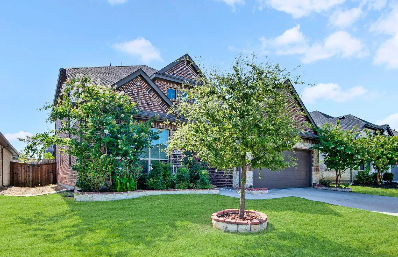 5 bed, 2819 sqft, $3,800 — Photo 1