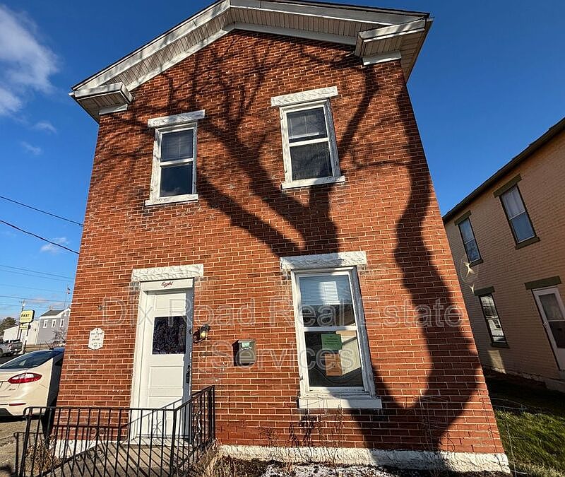 1st image of 8 S 1st St