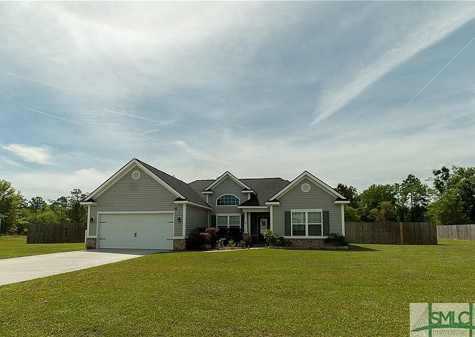 1st image of 367 NE Highland Pony Way