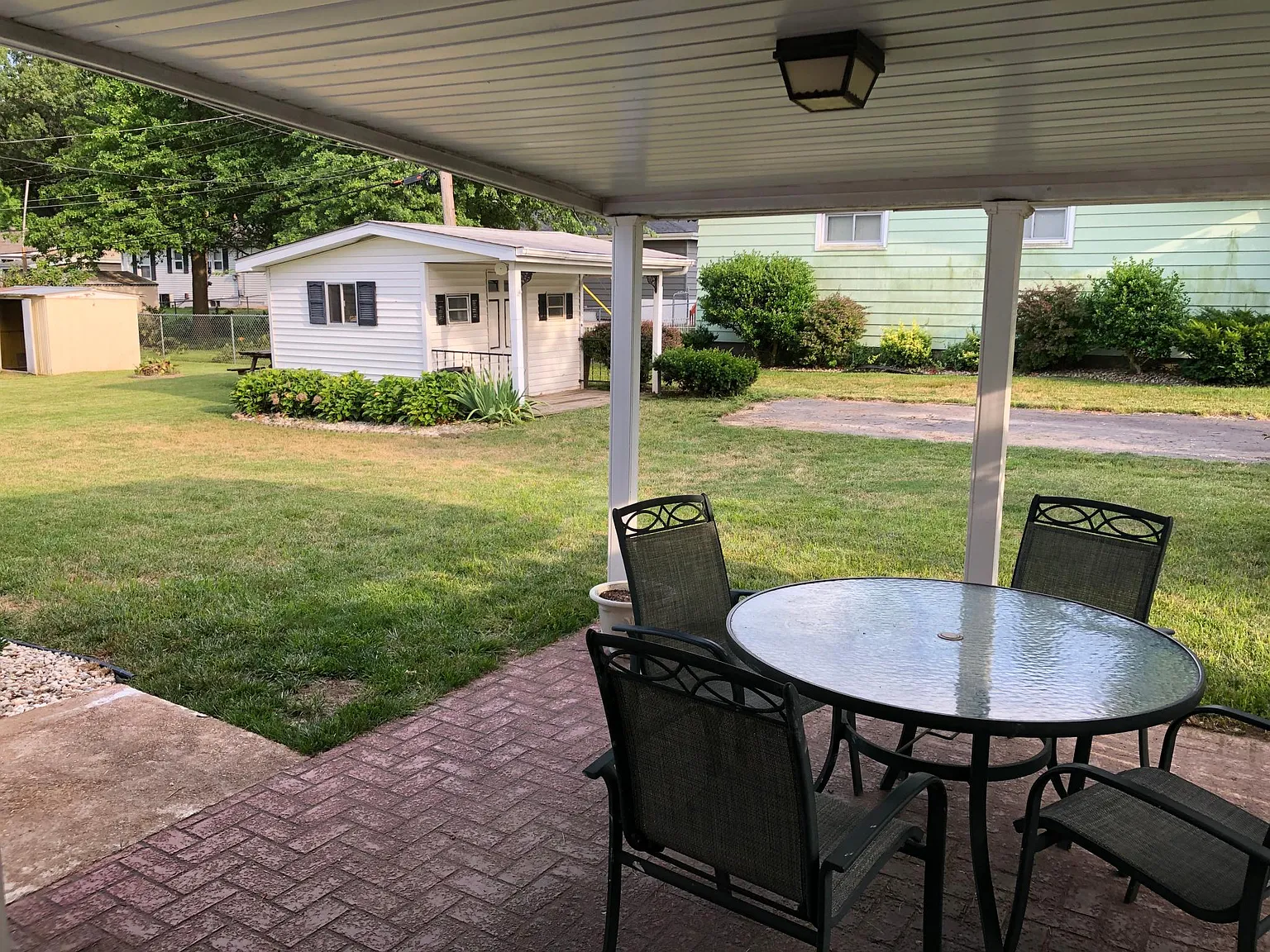 3 bed, 1300 sqft, $1,700 — Photo 2
