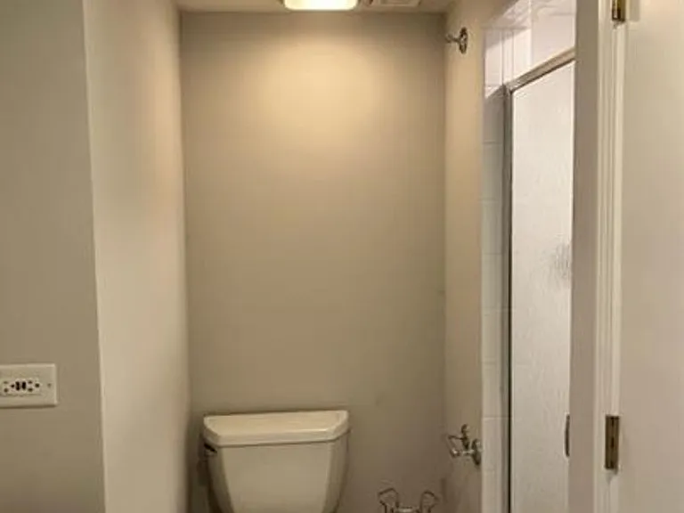 244 Elgin Ave #1 — Photo 5
