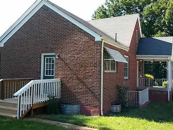 2nd image of 600 Pell Ave