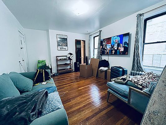 1st image of 2127 27th St #D22