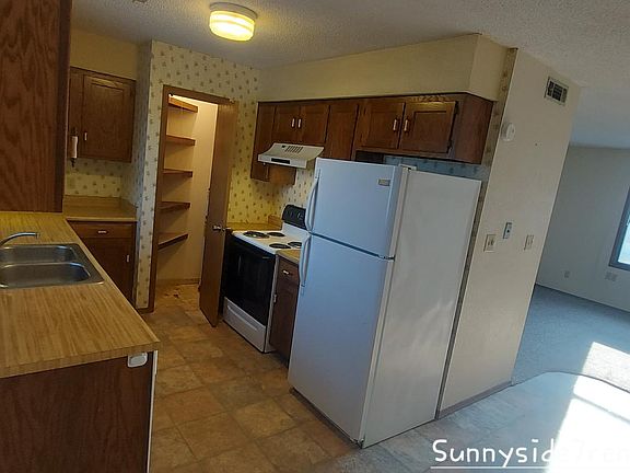 2nd image of 2838 Whitener St APT 6