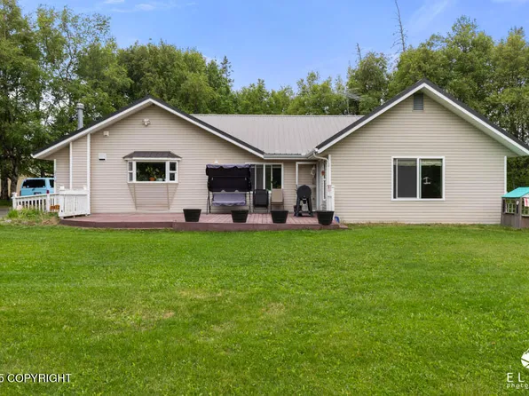 2210 N Monte Vista Dr, Palmer, AK 99645