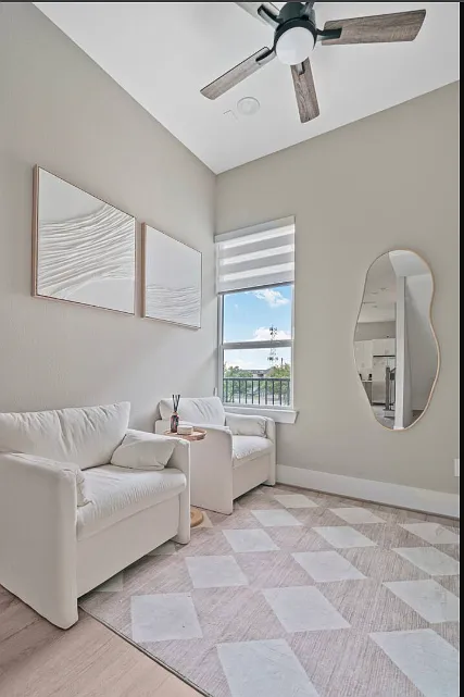 5 bed, 3.5 bath, 1900 sqft, $850 — Photo 3