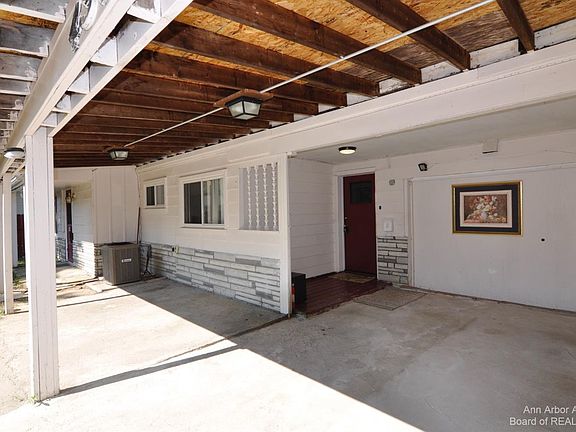 3rd image of 457 Dexter Ave