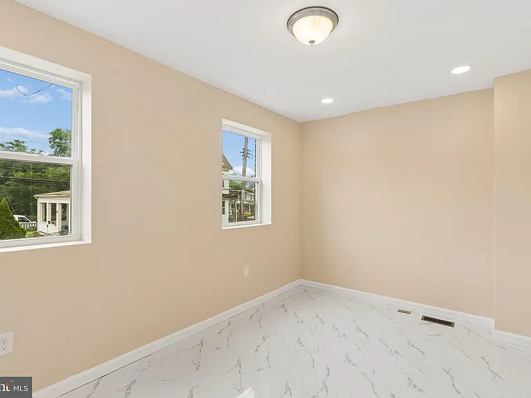 4706 Alhambra Ave — Photo 10