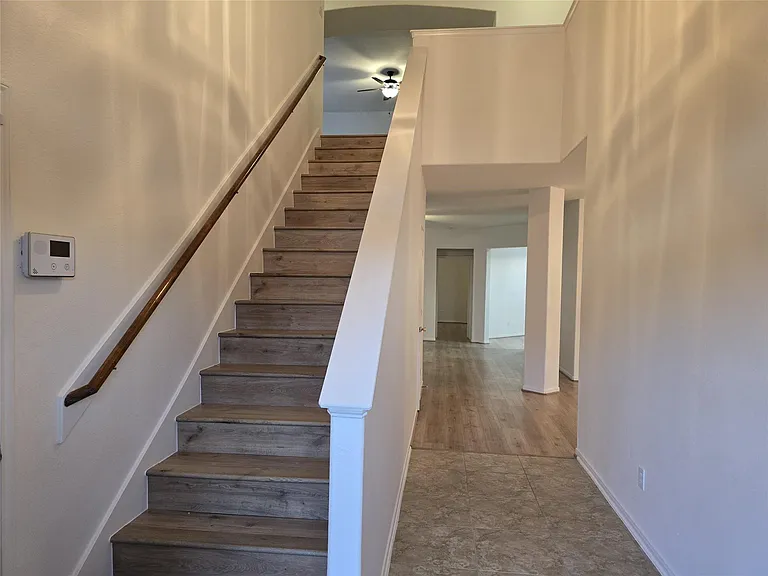 19427 Egret Wood Way — Photo 2