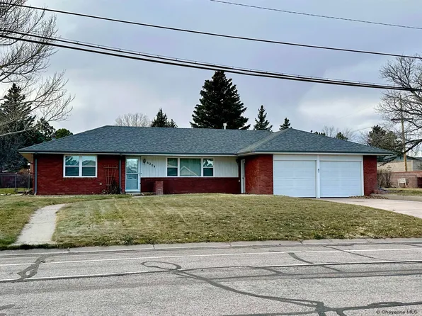 6204 Deer Ave, Cheyenne, WY 82009