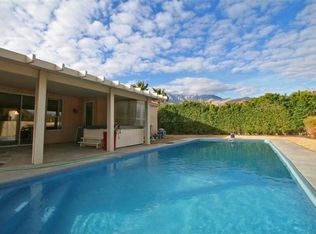 1042 E Via San Michael Rd, Palm Springs, CA 92262