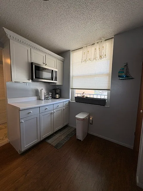 3 bed, 1575 sqft, $3,200 — Photo 4