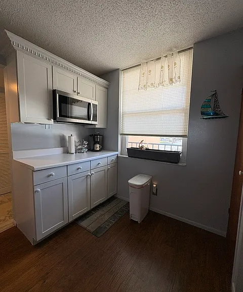 7920 Sun Island Dr S #205 — Photo 4