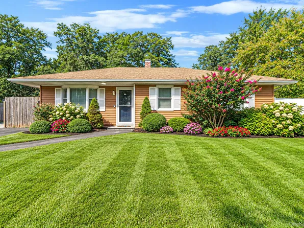 542 Agamemnon Avenue, Bellport, NY 11713