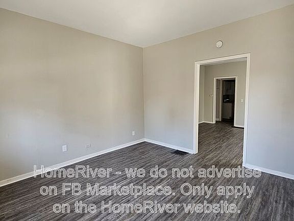 2nd image of 1632 Dewey Ave