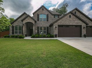 1402 NW Hermanus St, Bentonville, AR 72712