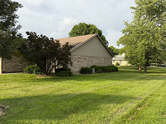 3rd image of 459 S Wolf Creek St