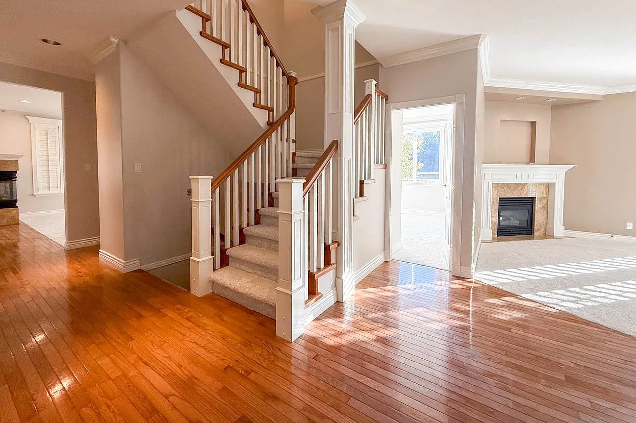 7 bed, 4000 sqft, $6,980 — Photo 1