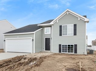 3927 Sumner Dr, Watervliet, MI 49098