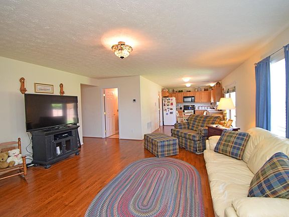 5th image of 760 Townsen Pl