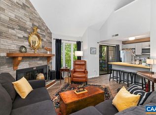 803 Laurelwood #803, Roseland, VA 22967