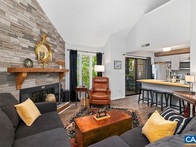803 Laurelwood #803, Roseland, VA, 22967