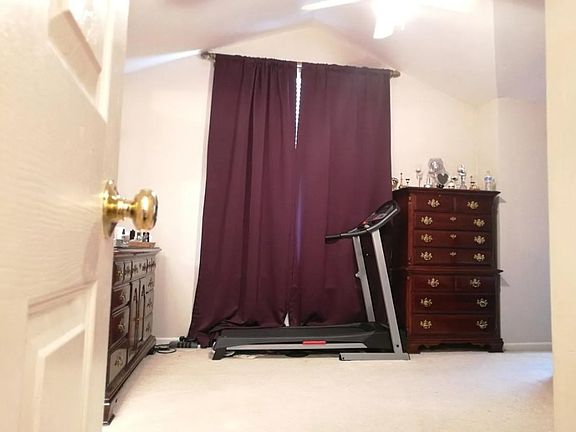 5th image of 5688 Versailles Ave E #5689