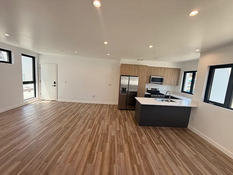 Casa Pacifica — Photo 26