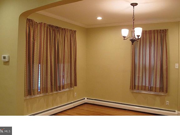 5th image of 514 Stockham Ave